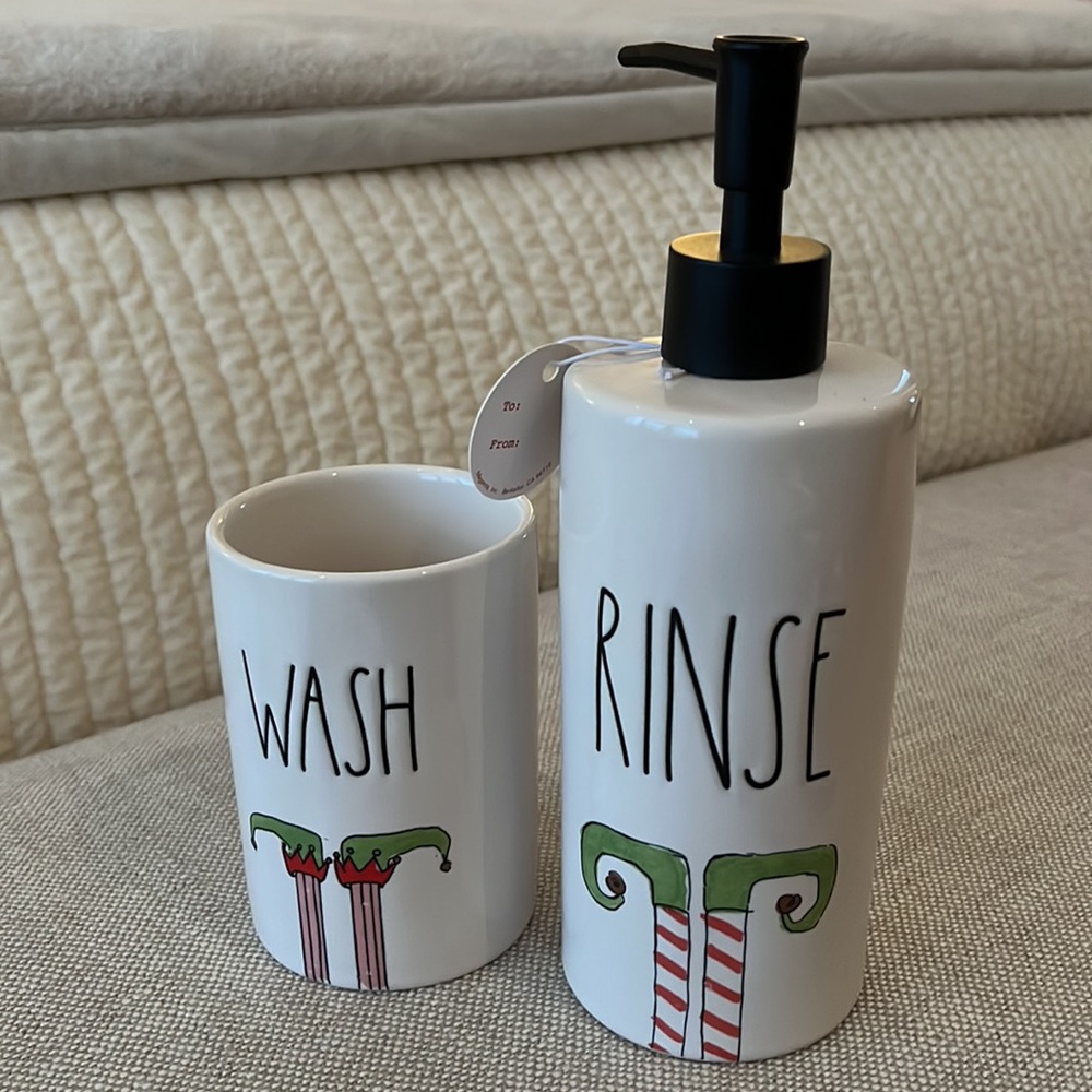 Rae Dunn Artisan Collection ‘Elf’ Bathroom Set Soap Pump Dispenser and Cup Set - Picture 9 of 9